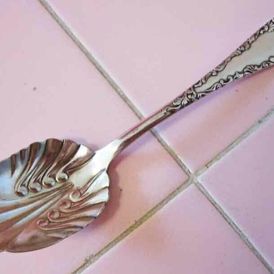 MS Antique Silverplate Sugar Shell Spoon Rogers Victoria International Serving
