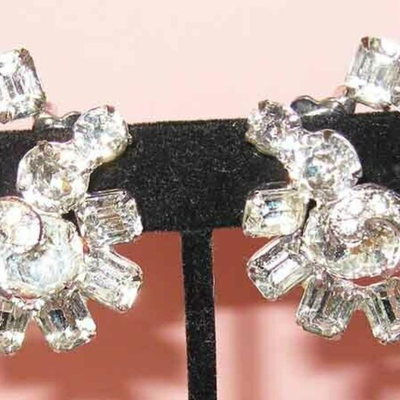 MS Vintage Signed Eisenberg Pair Earrings Clear Crystals Rhinestones Clip