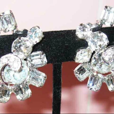 MS Vintage Signed Eisenberg Pair Earrings Clear Crystals Rhinestones Clip