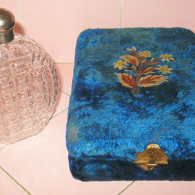 MS Antique Crystal Cut Glass Flask with Decorated Fitted Velvet Box Silver Stopper