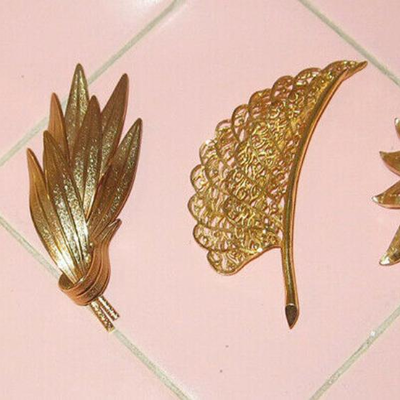 MS 4 Gold Tone Pins Brooches Monet Coro Oscar del La Renta Corocraft
