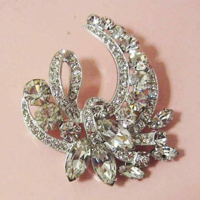 MS Vintage Eisenberg ICE Pin Brooch Clear Crystals Floral Spray