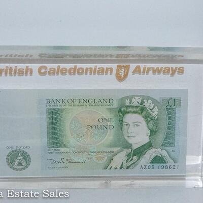 AIRLINE ACRYLIC PAPERWEIGHT - Featuring Queen Elizabeth