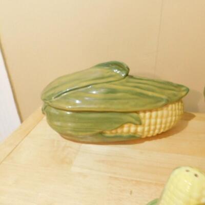 Nice Collection of Vintage Ceramic Serving Dishes includes