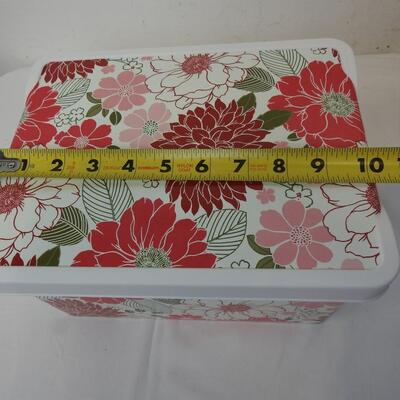 4 Plastic Containers with Lids, Pink & Green Floral, Needs Cleaning
