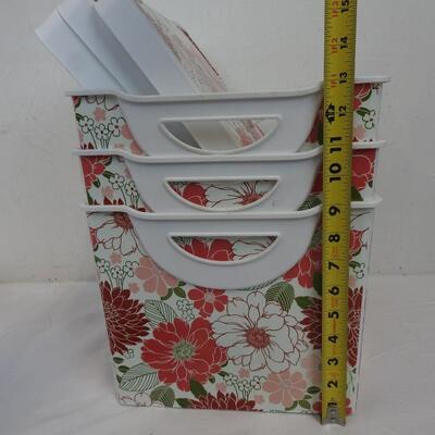 4 Plastic Containers with Lids, Pink & Green Floral, Needs Cleaning