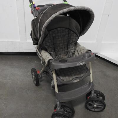 Graco Stroller. Gray/Green/Taupe with Cup Holders