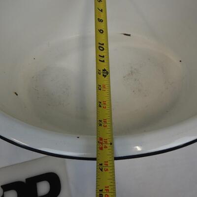 Metal Bin with Anchor/Fabric Lining/Rope Handles. Oval Basin, Metal/White Enamel
