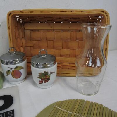 10 pc Home/Kitchen Decor: Metal/Wood Trivet, Heart Basket, Calendar Blocks