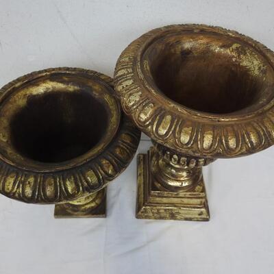 4 pc Home Decor: Tapestry 40" x 54", 2  Planters, Doorknob Wall Decor with Hook