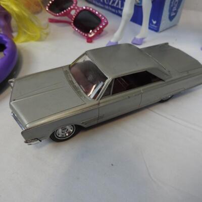 9 pc Kids Toys: Doll, Carrier, Horses, Sunglasses, Frozen Puzzle, Keyboard, Car