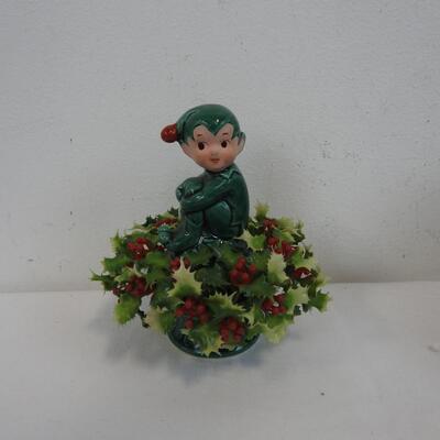 10+ Holiday Lot: 2 Baskets, 2 Stocking Hooks, Door Decor, Golden Ribbons