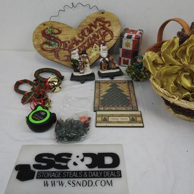 10+ Holiday Lot: 2 Baskets, 2 Stocking Hooks, Door Decor, Golden Ribbons