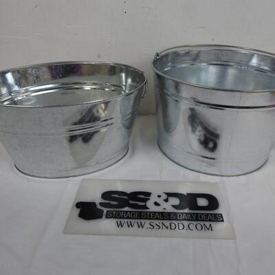 2 Galvanized Metal Buckets. 1 Oval 1 Circle, Very Clean