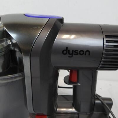 Dyson DC 44 - Needs Cleaning