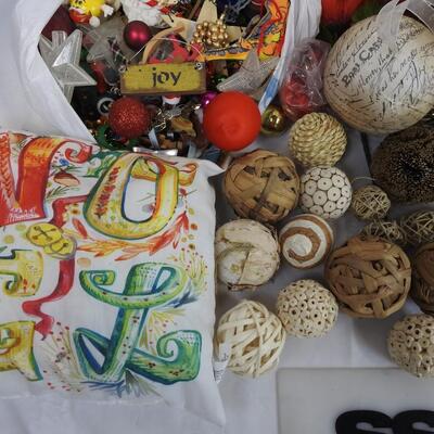 16+ Christmas Lot: Golden Wreaths, Lights, Decor Balls, Ornaments