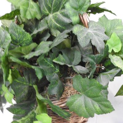 Lot of Assorted Leaves, Planters, Baskets