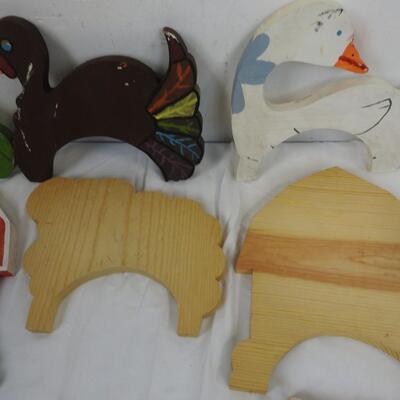 9 pc Wood Decor, Farm Animals, Some Unpainted