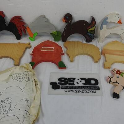 9 pc Wood Decor, Farm Animals, Some Unpainted