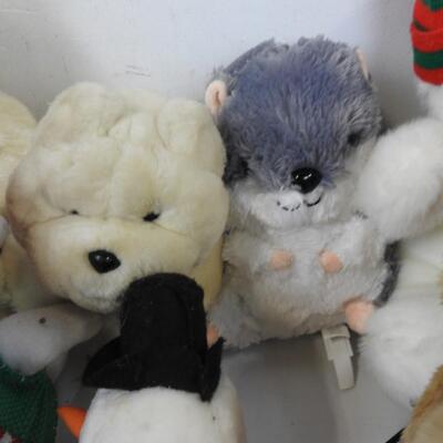 Lot of Stuffed animals, Chinchilla, Christmas Bears, Santas