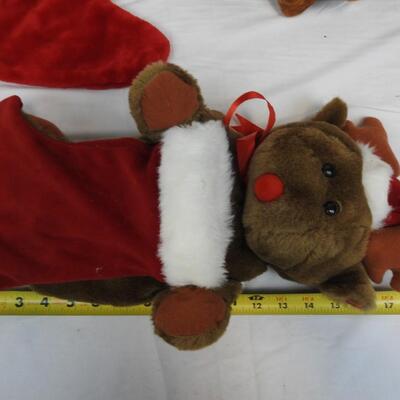 7 Stuffed Animal Xmas Stockings: 3 styles,  5 Bear and 2 Moose.