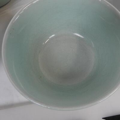 6 pc Room Essentials Stoneware Bowls 6" round, 3" deep.  Great for soups, etc