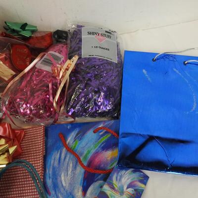 Christmas Cards and Decor: Bows, Shiny Shred, Gift Bags