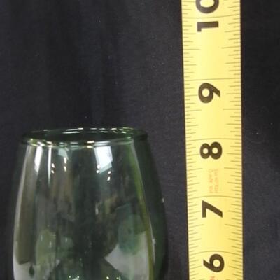 Christmas Themed Glassware, 2 Green Wine Classes, 5 Glass Mugs, Holiday Decor