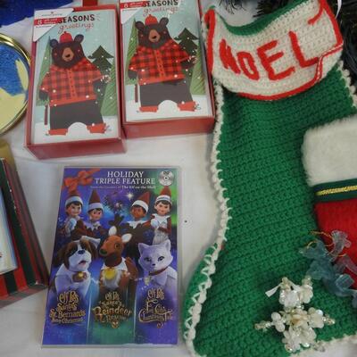 26 pc Christmas Holiday Decor:  Pillows, Stockings, Cards, Bowl, Lighted Garland