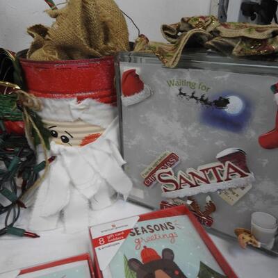 43+ Lot of Christmas Holiday Decor: Ribbons, Cloth Napkins, Greeting Cards