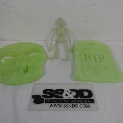 10pc Halloween Decor, Glow in the Dark Skulls, Headstones, Skeleton