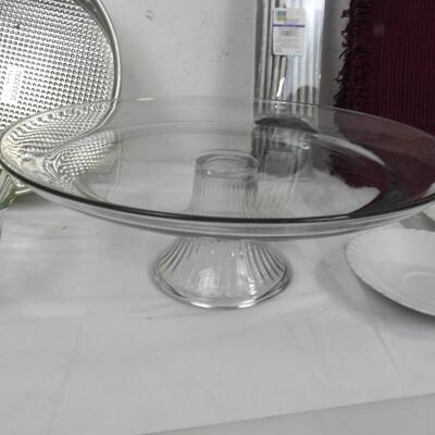16 pc Kitchen: Cake Stand, Placemats, Springform Pan, Small Plates