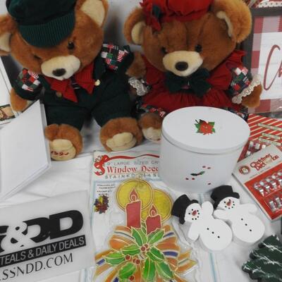 13+ Christmas Lot: Christmas Bears, Decor, Table Cloth, Christmas Cards