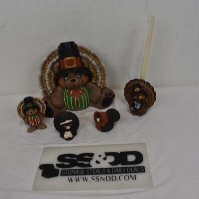 5 pc Thanksgiving Ceramic Decorations: Salt and Pepper Shakers, etc