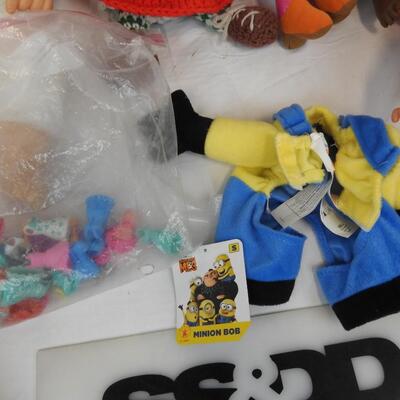 Dolls with Clothes, Army Coat, Despicable Me Minions