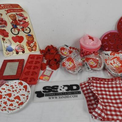 Valentines Lot, Color Clings Heart DÃ©cor, Love Pans, Heart Ice Tray