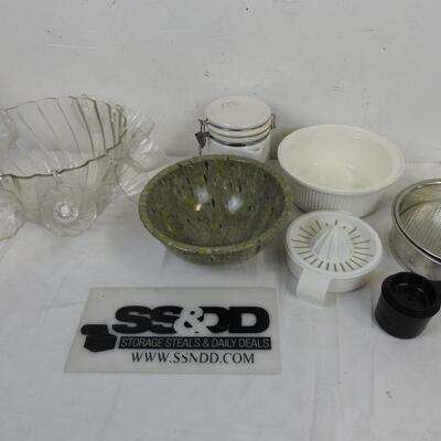 8+ pc Kitchen Lot: Springform Pans, Punch Bowl With 9 Glasses, Ceramic Jar