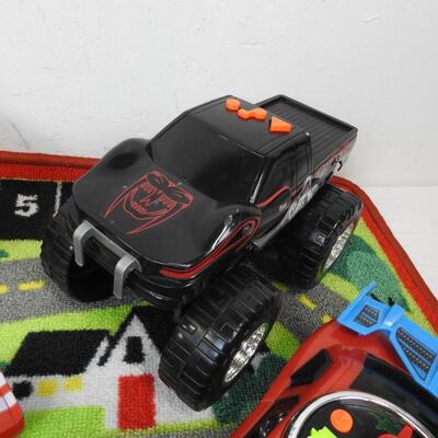 Toy Cars: Mellissa & Doug Play Rug, Wooden Cars, Dump Truck
