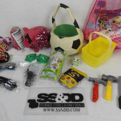 18 pc Kids: Soccer Ball Baskets, Ceramic Piggy Bank, Glasses, Magnets