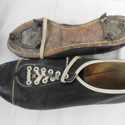 2 Pairs of Shoes, Vintage Cleats, Bio Fit Shoes, Men's 9