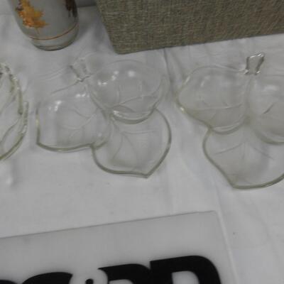 Glass Decorative Serving Plates, Leaf Shapes, Basket, Glass Bottle, Yellow Cup