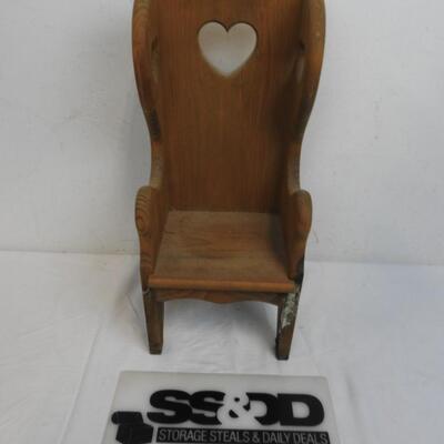 Doll Chair, Heart, Wooden, Needs Cleaning