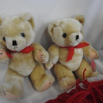 16+ Craft Lot: Jointed Bears, Ribbon, Yarn, Loom, Assorted String