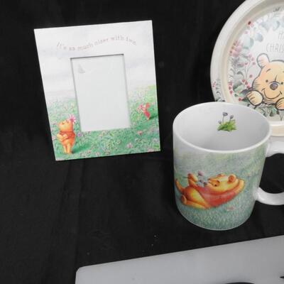 Christmas Winnie the Pooh Disney Plate, Frame, and Mug Set