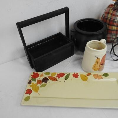 Fall DÃ©cor: Cauldron, Pitcher, Basket, Wooden Basket, Pumpkin, Serving Plate