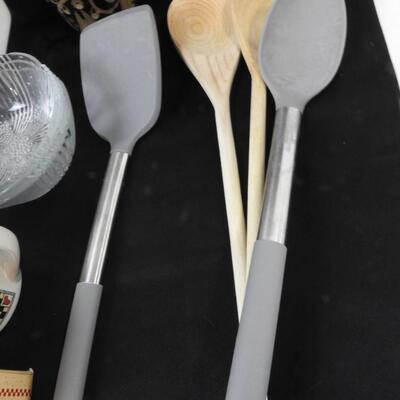 Decorative Kitchen Lot: Wood Utensils, Mugs, Salt & Pepper Shakers, 5 Glass Cups