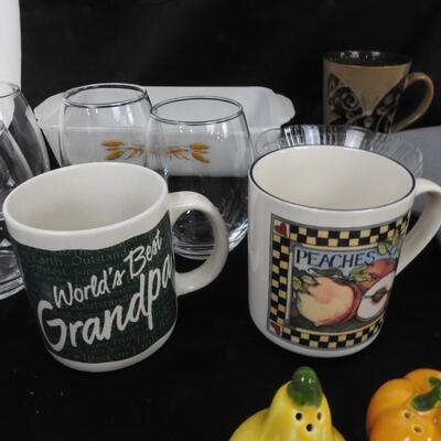 Decorative Kitchen Lot: Wood Utensils, Mugs, Salt & Pepper Shakers, 5 Glass Cups