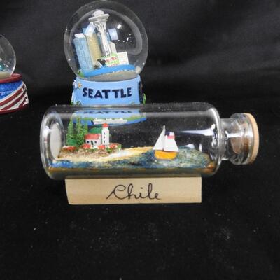 11 Snowglobes and Tourist Balls, Seattle to Yellowstone to Chile, Good Condition