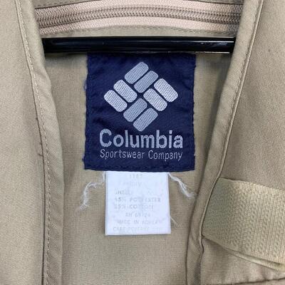 #18 Columbia Fisherman Vest