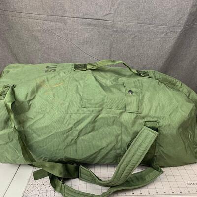 #50 US Army Duffle Bag/ Backpack